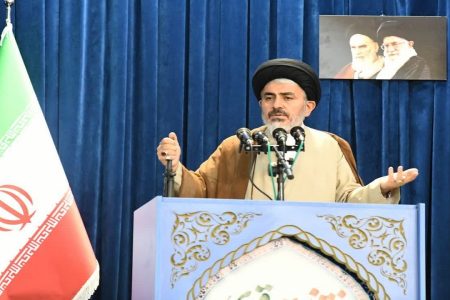 عزت؛ ره آورد انقلاب برای کشور