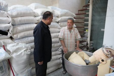 ذخایر گندم آذربایجان غربی برای ۶ ماه آینده کافی است/نانوایی‌ها دو شیفته شد