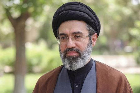 گسترش آبادانی و ساختن آینده درخشان ایران، اقدامی شایسته و بایسته است